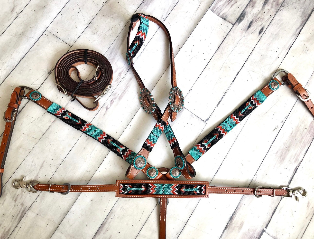 Tack Set | Arrows & Beads