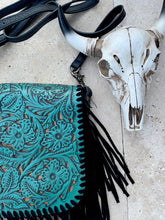 Charger l'image dans la galerie, Sac à bandoulière | The Lexie Noir & Turquoise