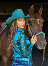 Charger l'image dans la galerie, Cowgirl Tuff | Chemise Pullover | Turquoise Satin with Sequin Sheer