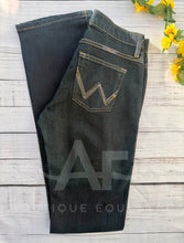 Load the image into the gallery, Wrangler | Q-Baby Dark Dynasty | 5/6x38