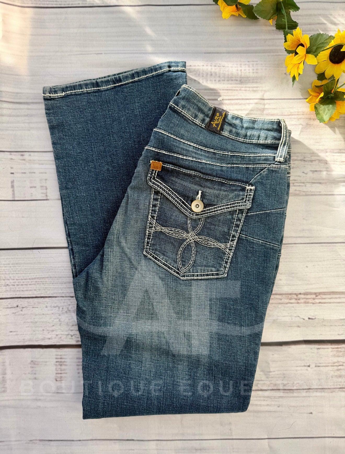 Wrangler | Aura | 8x30