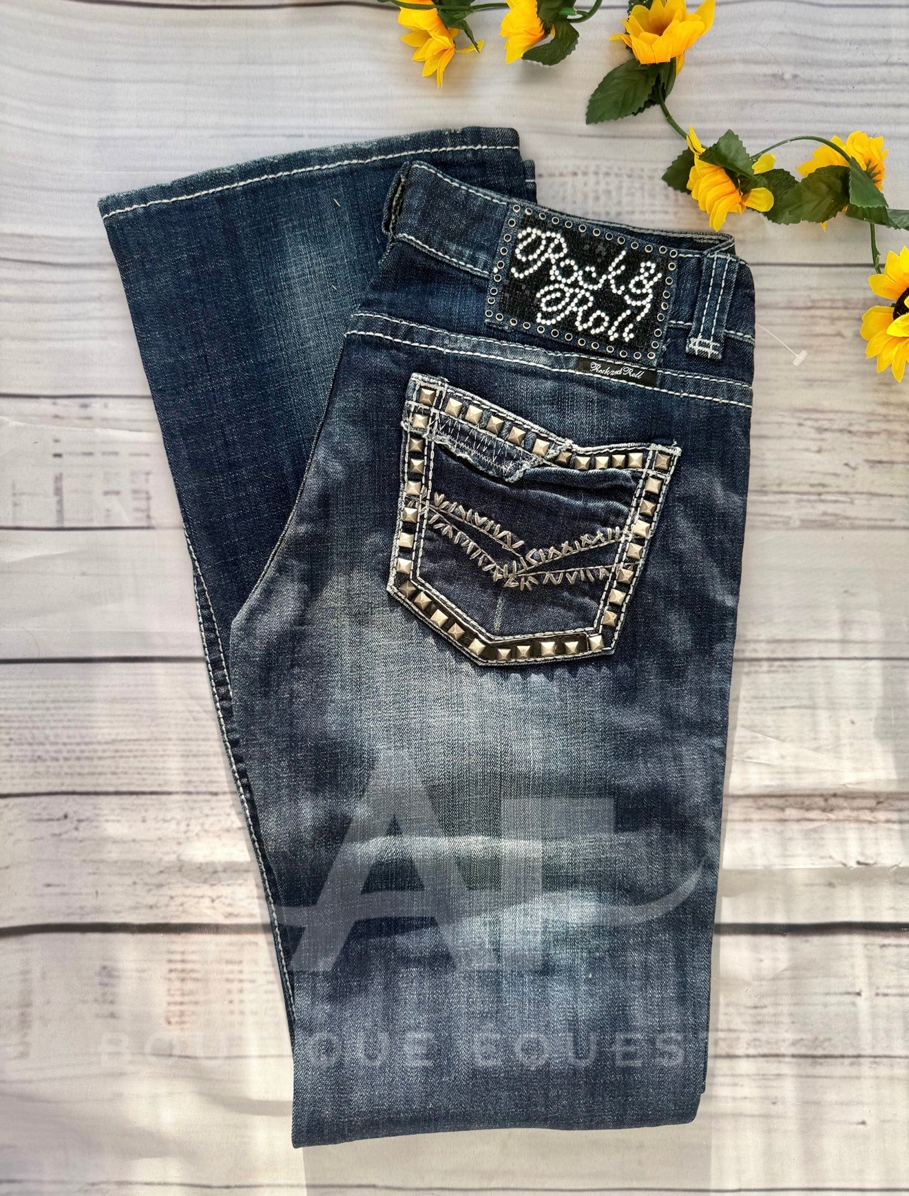 Rock & Roll | Studs | 30x34