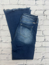 Load the image into the gallery, Kancan | High Fly Flare | 27x32