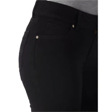 Load the image into the gallery, Wrangler | Black Bootcut | 15x34