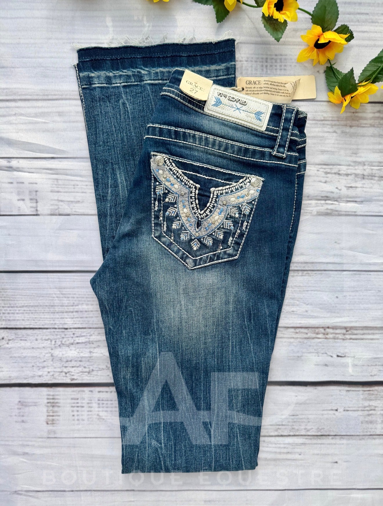 Grace in LA | Blue Feather | 27x34