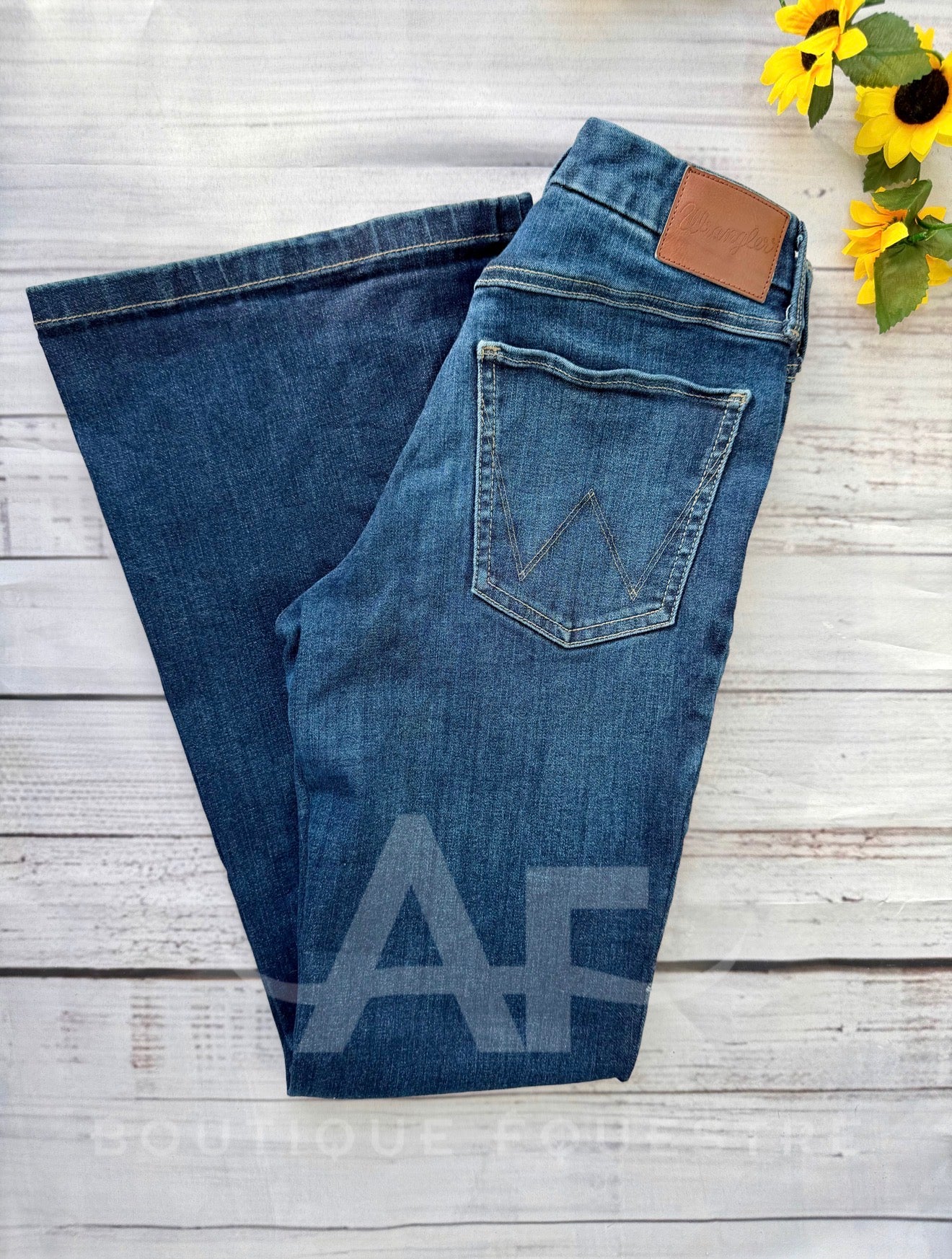 Wrangler | Flare | 26x30