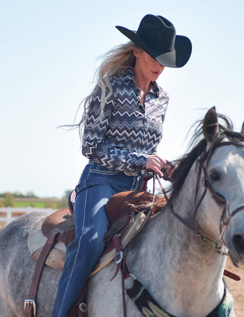 Cowgirl Tuff | Chemise Pullover | Grayscale Chevron Stretch Jersey (S, M, XL)