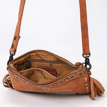 Charger l&#39;image dans la galerie, Sacoche à Bandoulière | Tan Embroidery &amp; Tooled Leather Accent
