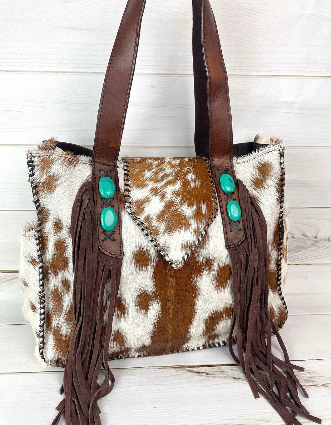 Sacoche | Cowhide Turquoise Stone & Franges