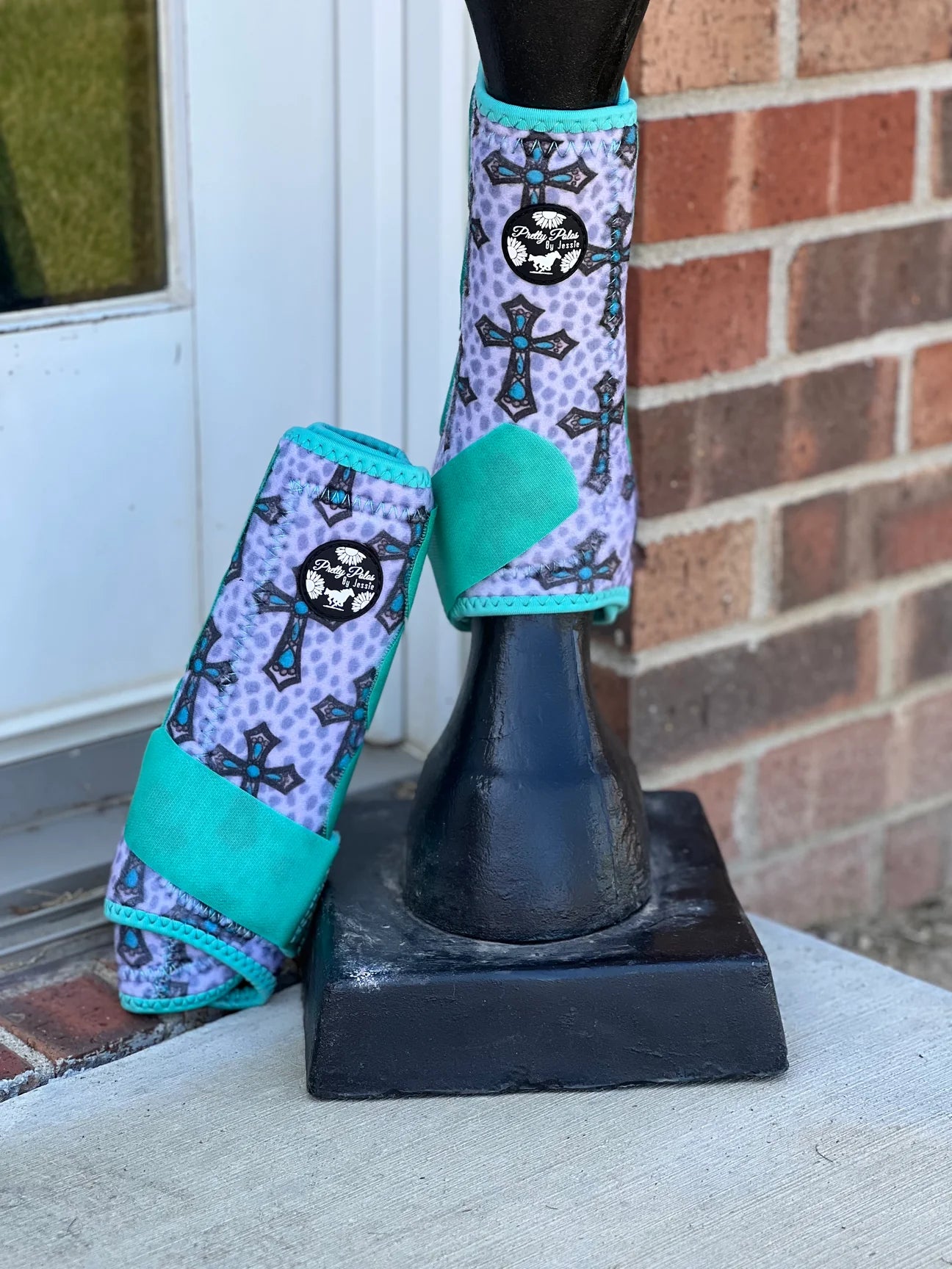 Guêtres & Cloches | God’s Country