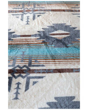 Load the image into the gallery, Bedding Set | Wrangler Lone Mountain
