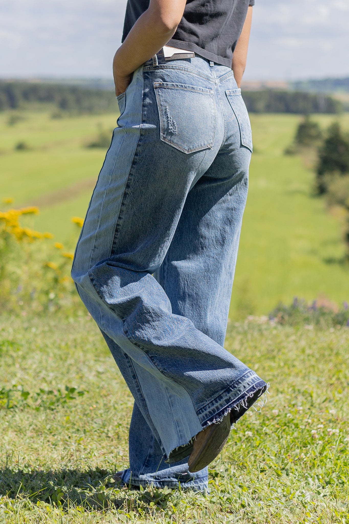 Kancan | High Wide Leg Raw Hem