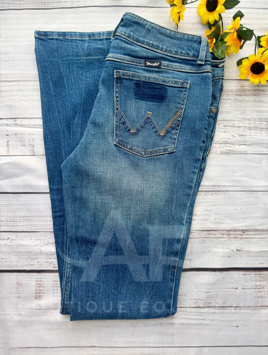 Wrangler | Retro Mae Patch | 13/14x36