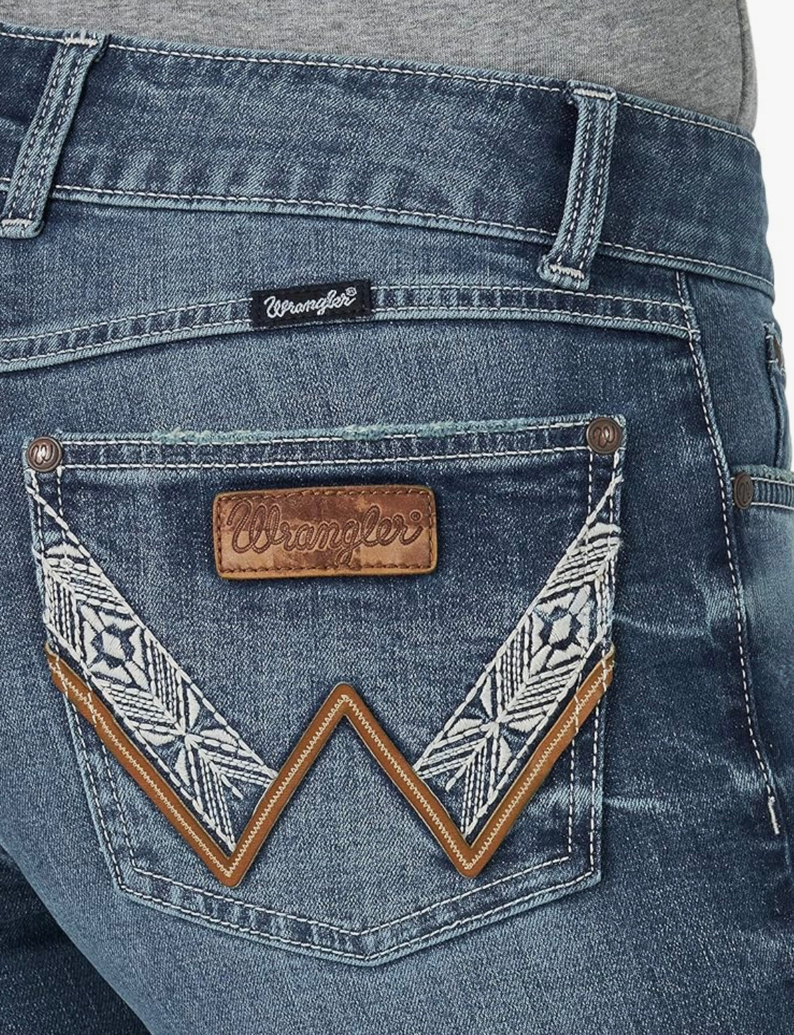 Wrangler | Retro Mae Blaine | 19x32