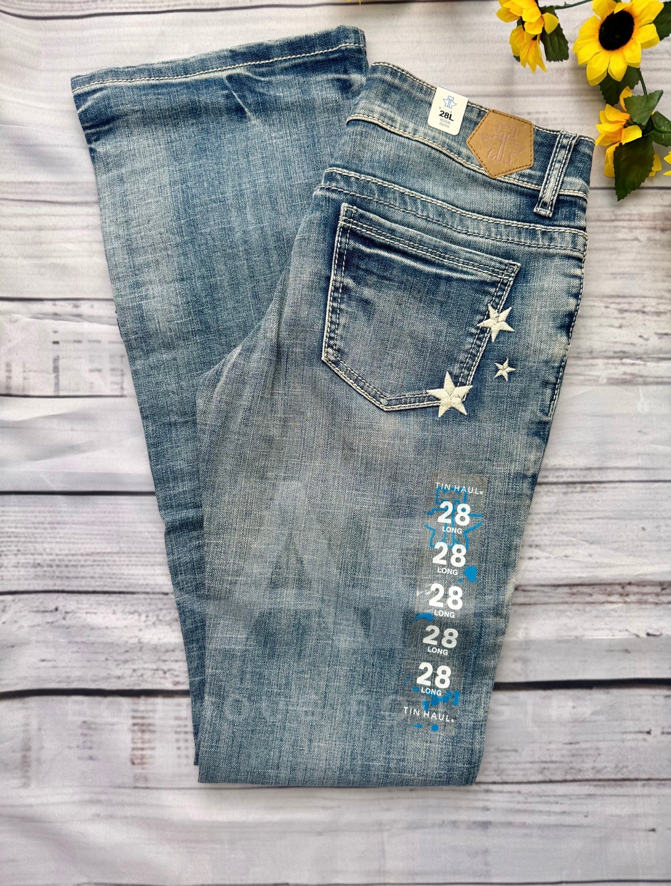 Tin Haul | Rosie | 28x34