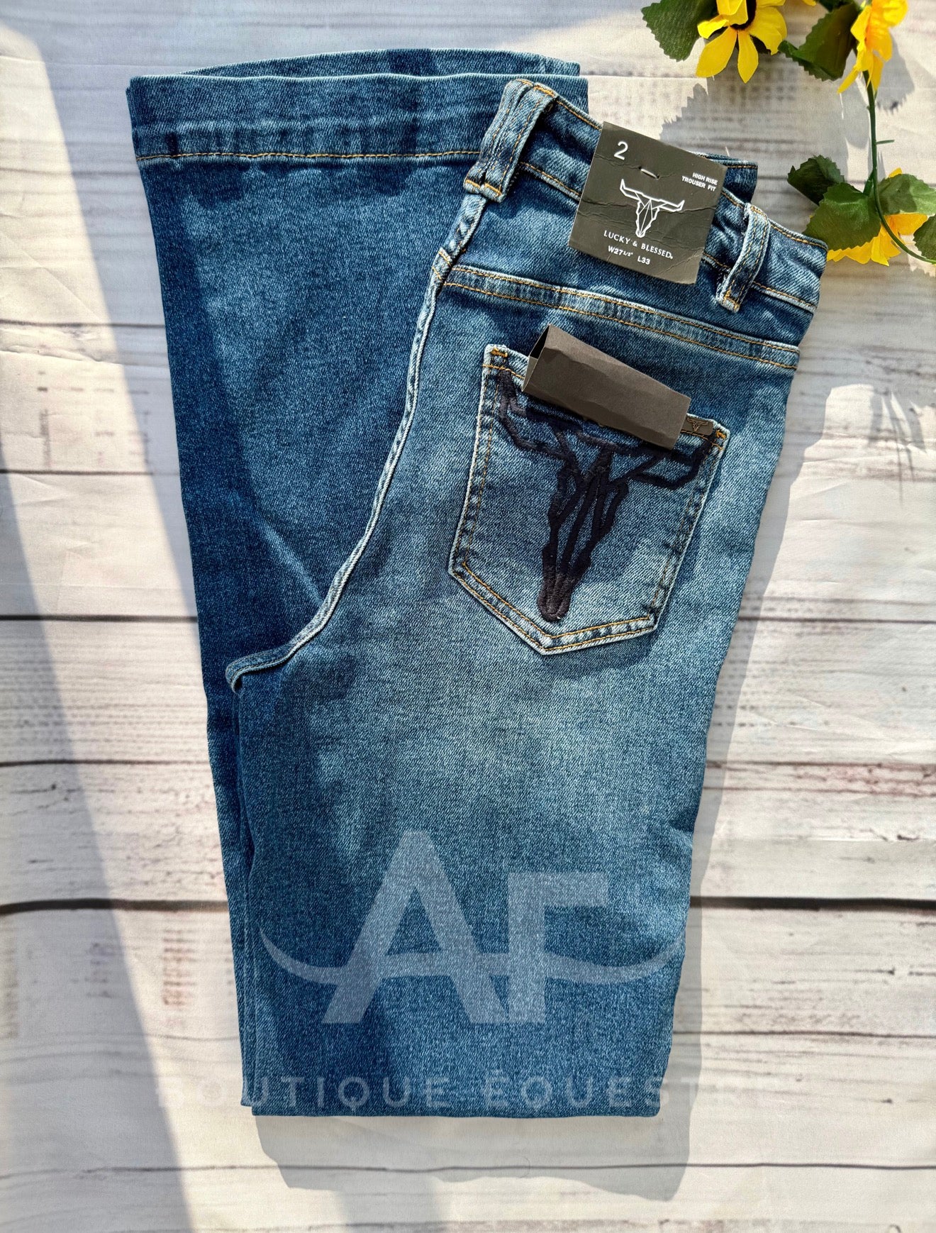 L&B | Logo Dark Flare