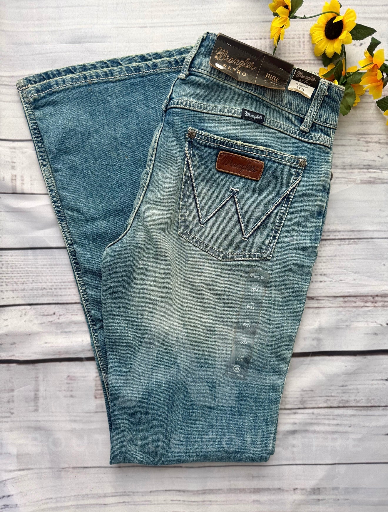 Wrangler | Retro Mae Elsa Flare | 9x34