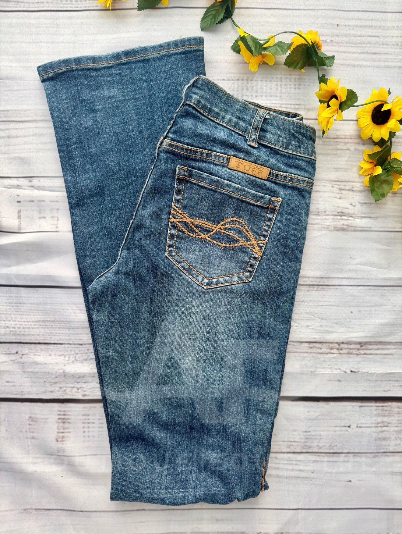 Cowgirl Tuff | Western Edge Dark | 28x37