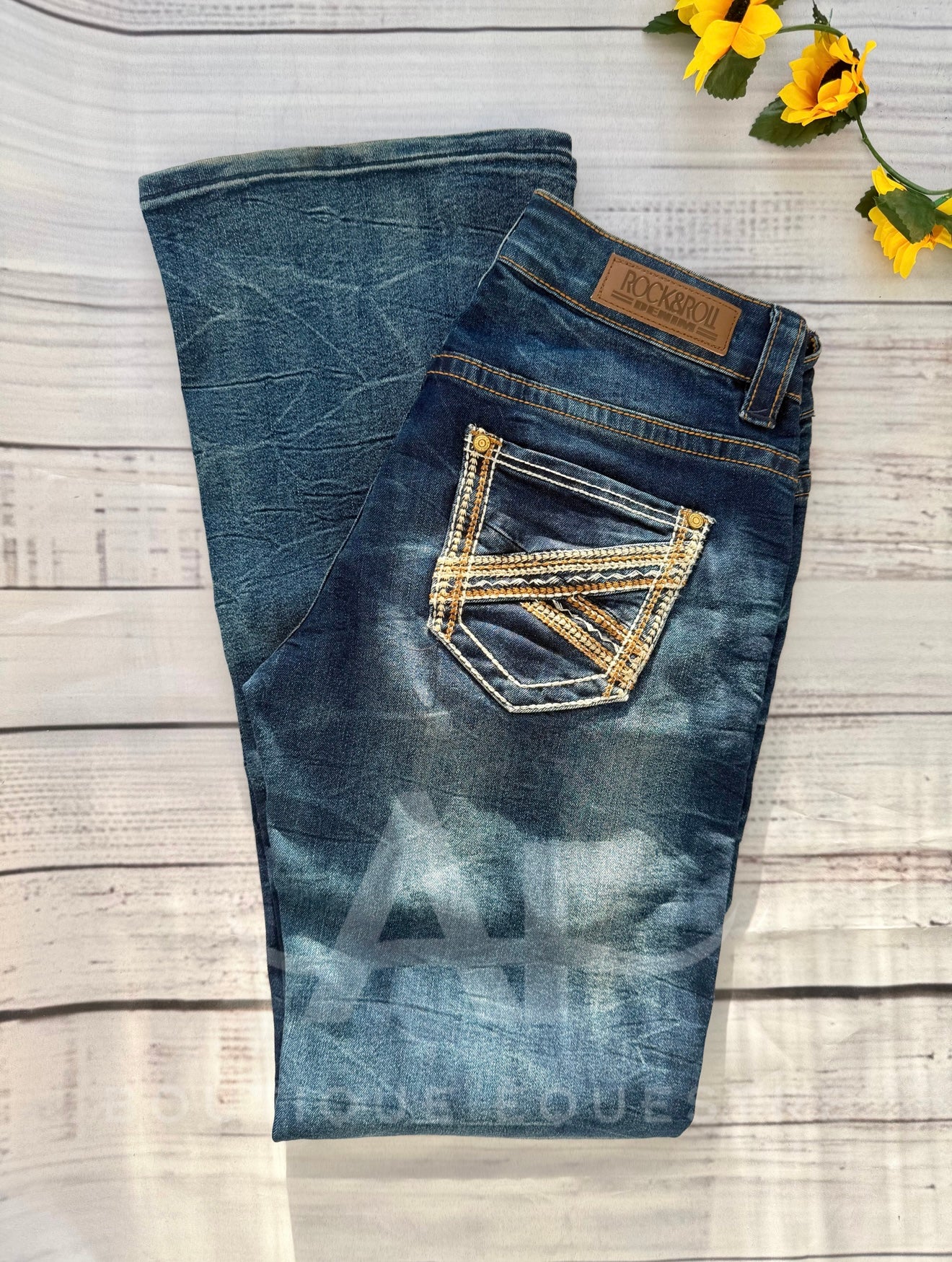 Rock & Roll | Tan Stitch | 27x32