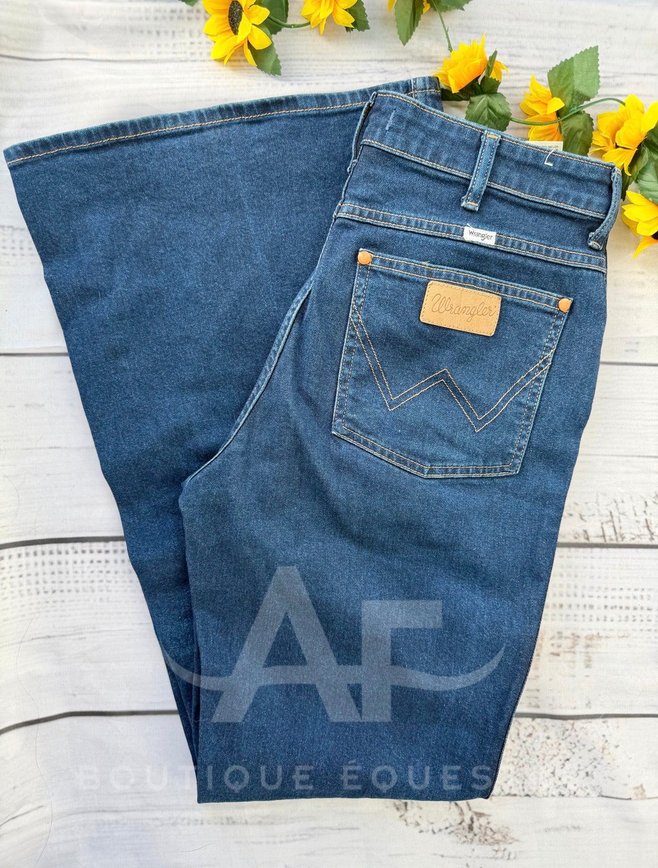 Wrangler | Wanderer 622 High Flare | 30x34