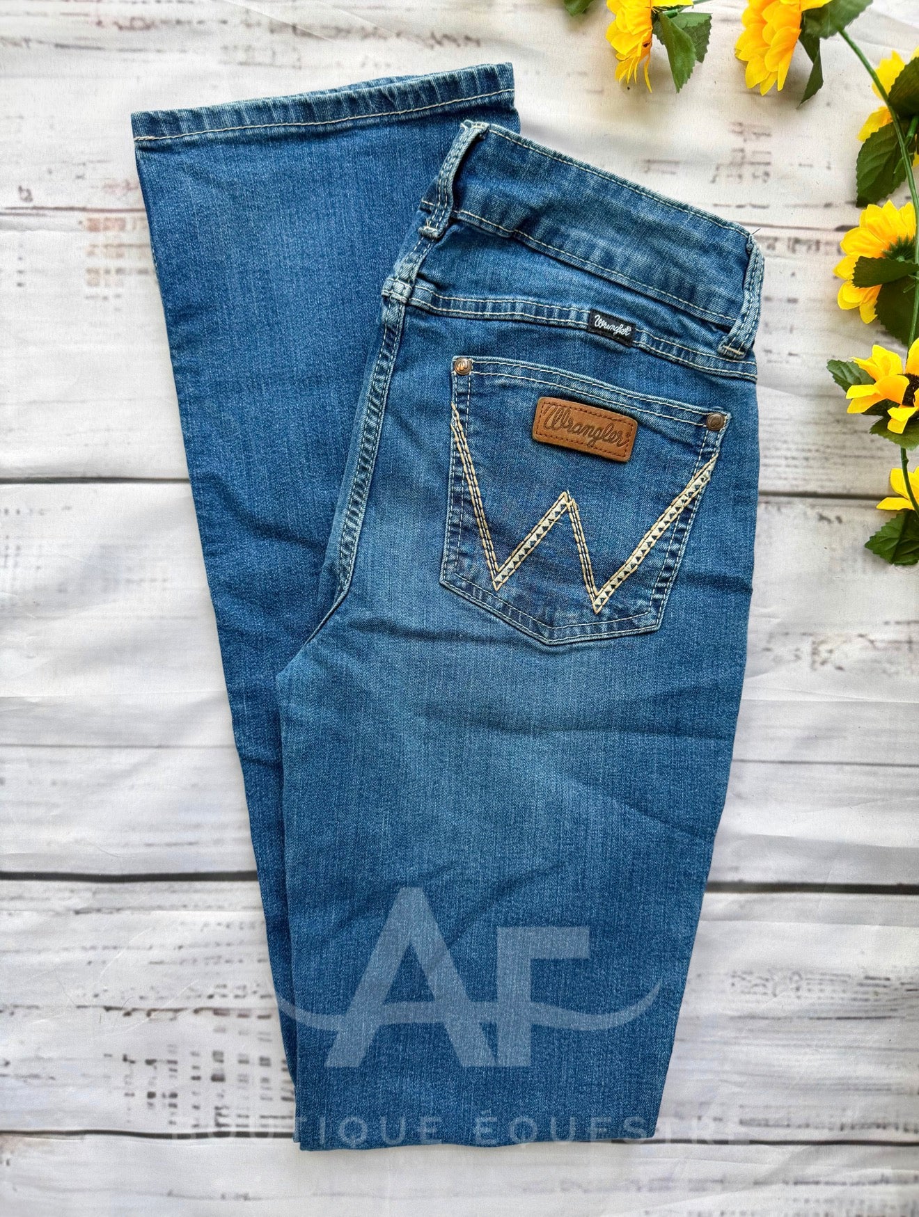 Wrangler | Retro Mae Maternity | 9x36