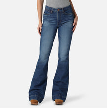 Load the image into the gallery, Wrangler | Elizabeth Trouser (27 &amp; 28)
