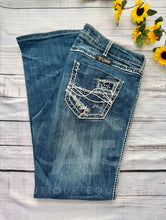 Load the image into the gallery, Cowgirl Tuff | Angie | 33x31
