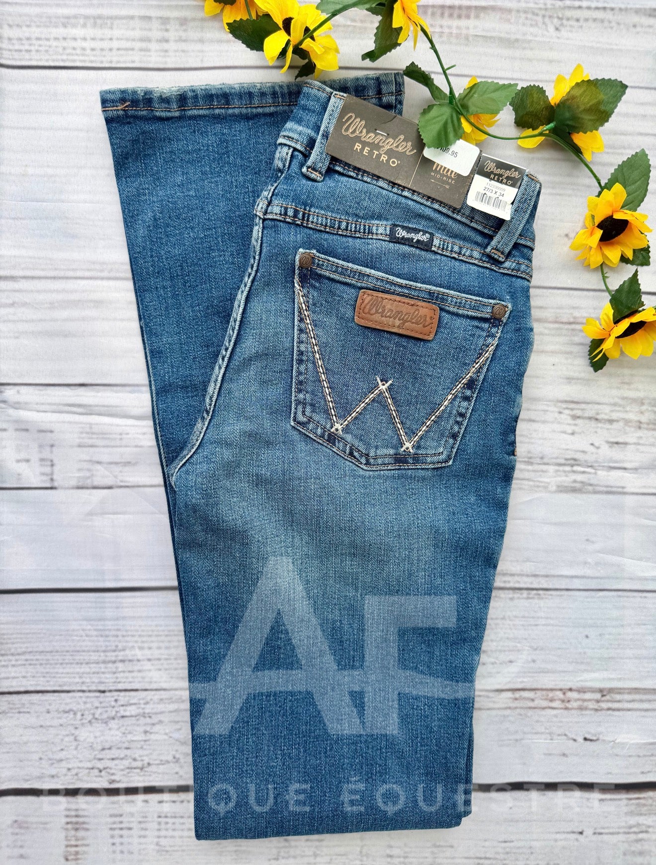 Wrangler | Retro Mae Jodie | 27x34