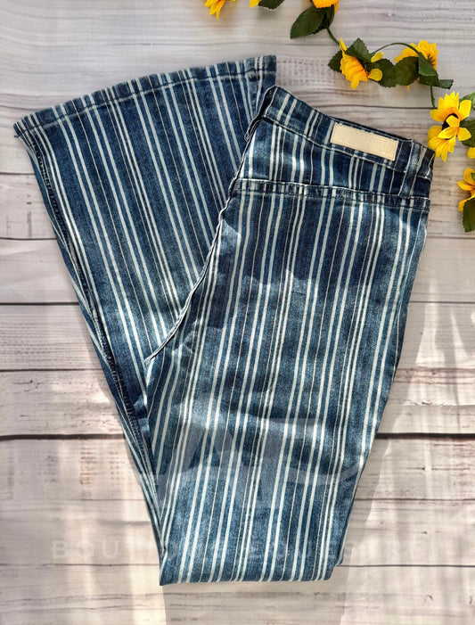 Rock & Roll | White Stripe Flare | 30x34