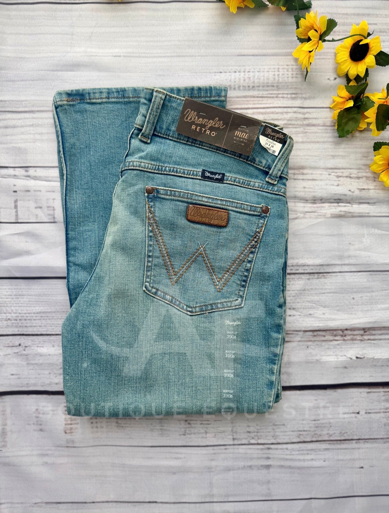 Wrangler | Retro Mae Madelyn | 31x36