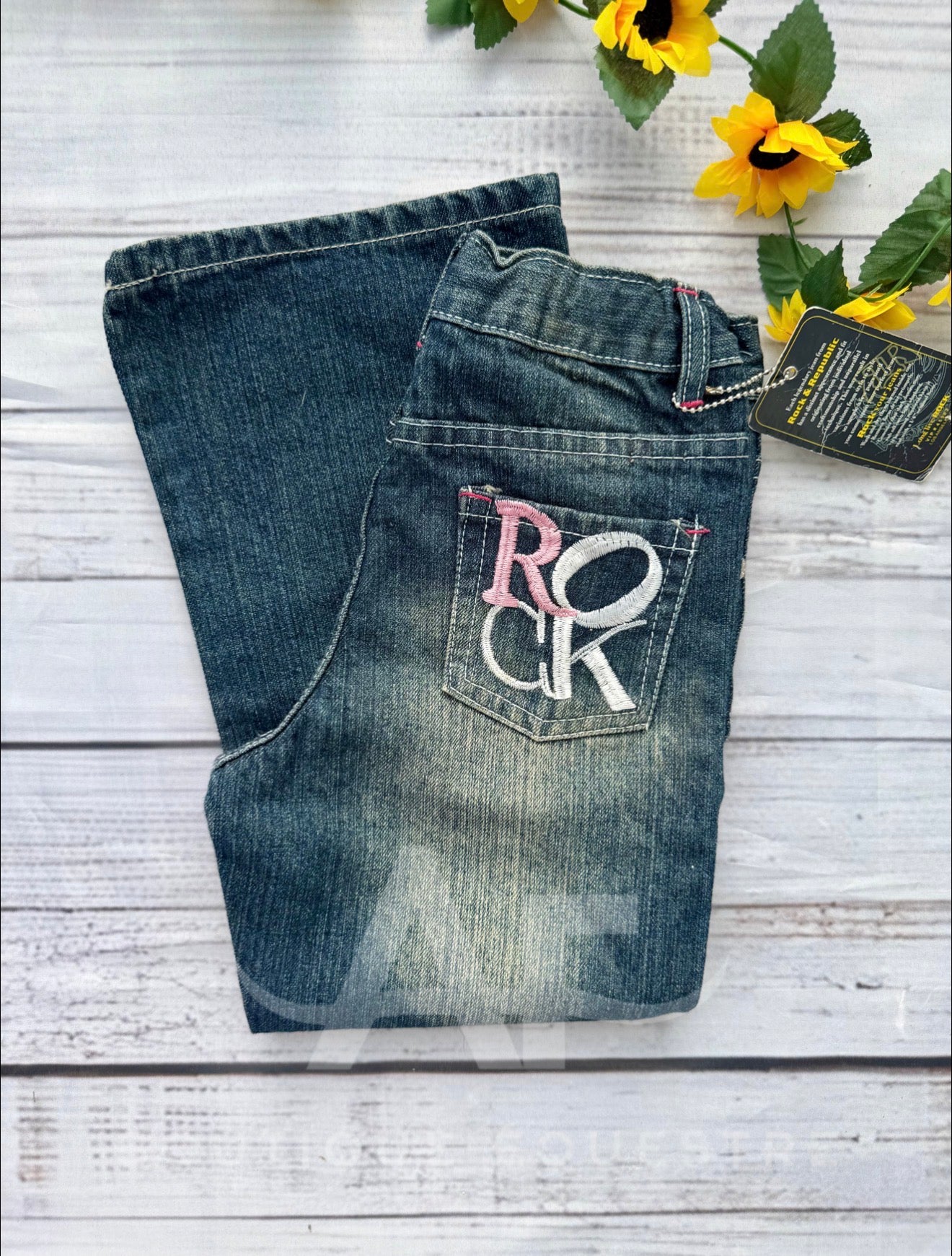 Rock & Republic | Pink Logo | 9