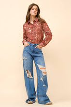 Load the image into the gallery, Blue B | Chemise | Western Print Russet
