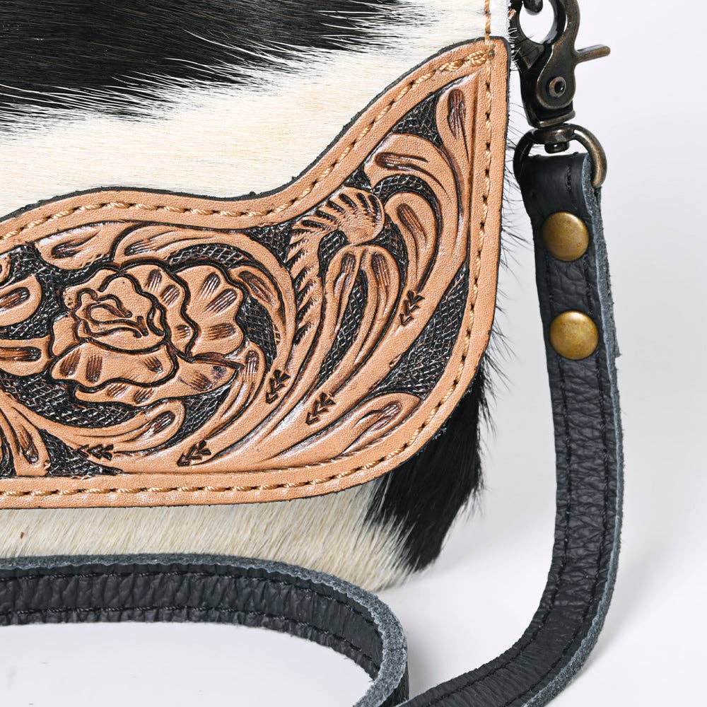 Sacoche à Bandoulière | Carved & Cowhide