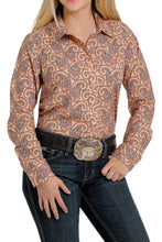 Load the image into the gallery, Cinch | Shirt | Salmon Paisley
