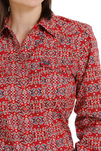 Charger l&#39;image dans la galerie, Cinch | Chemise | Scarlet Rouge
