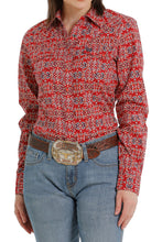 Load the image into the gallery, Cinch | Shirt | Scarlet Red
